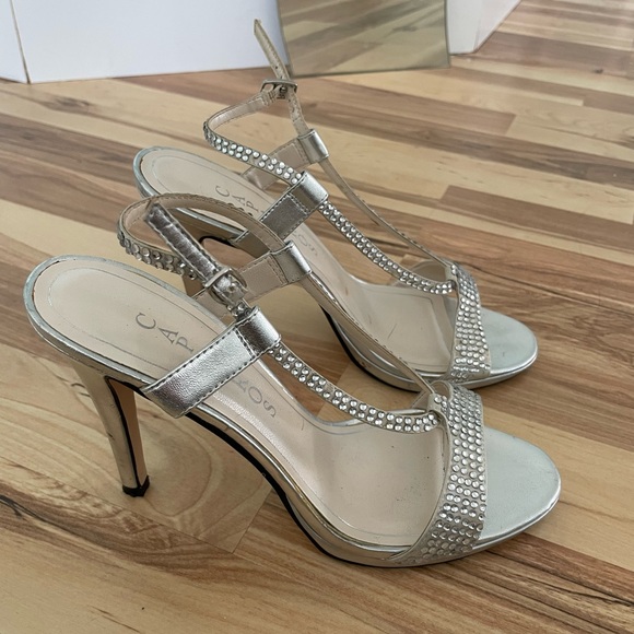 Silver heels with crystal straps - Picture 3 of 4